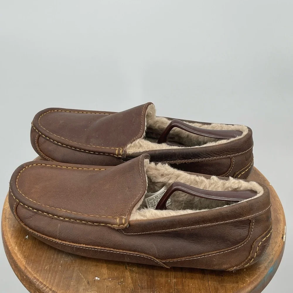 UGG Men's Ascot Chocolate Brown Leather Slip-Ons